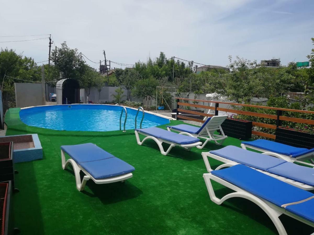 U Ruslana Guest House Gagra Esterno foto