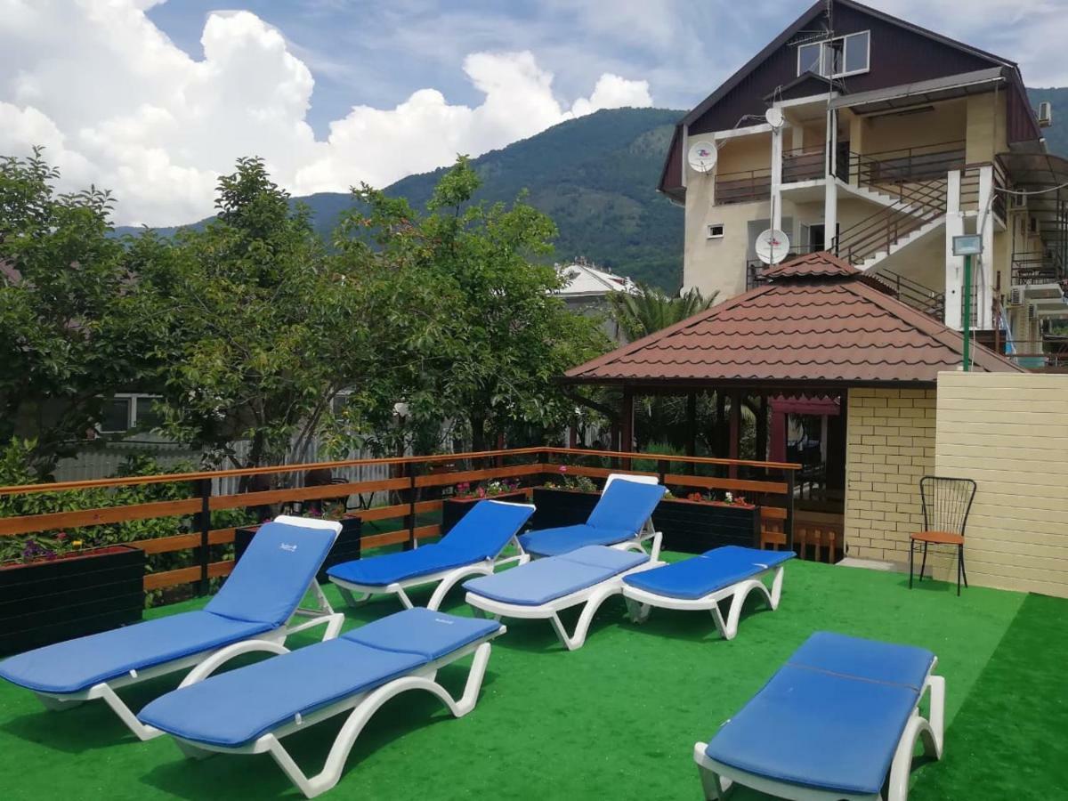 U Ruslana Guest House Gagra Esterno foto